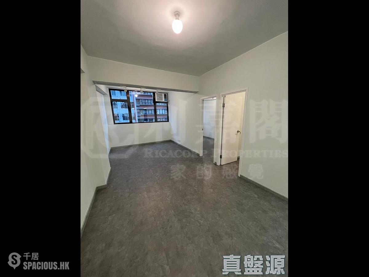 Causeway Bay - Island Building 01