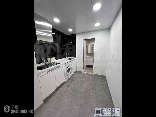 Causeway Bay - Island Building 03