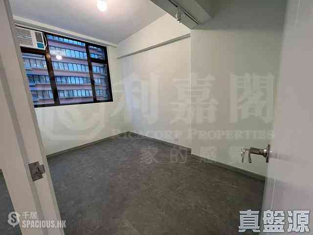 Causeway Bay - Island Building 04
