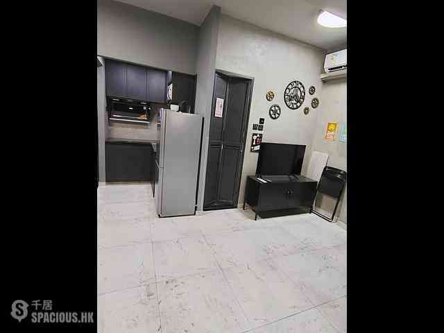 Wan Chai - Ko Wah Building(Go Wah Mansion) 01