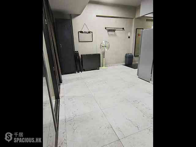 Wan Chai - Ko Wah Building(Go Wah Mansion) 05