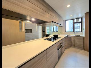 Tung Chung - The Visionary 09