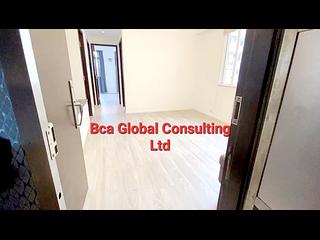 Mid Levels Central - On Fung Building 02