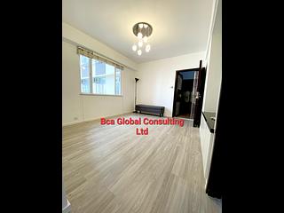 Mid Levels Central - On Fung Building 04