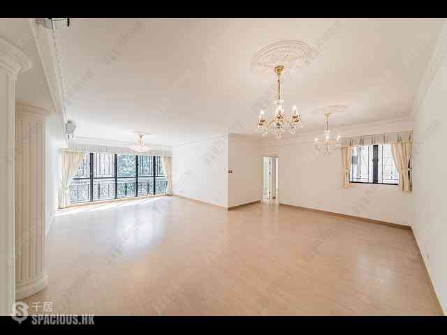 Mid Levels Central - Clovelly Court 01