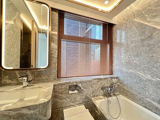 Mid Levels Central - 22A, Kennedy Road 13