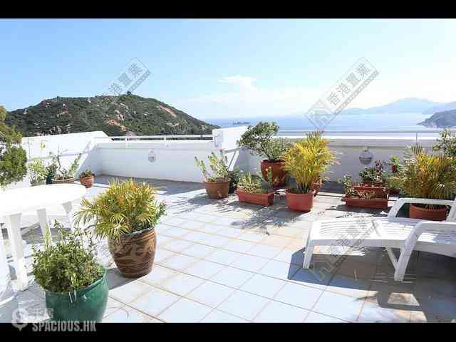 Chung Hom Kok - Coral Villas 01