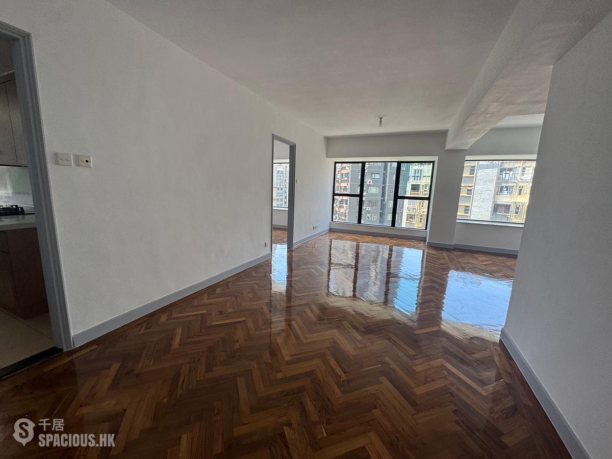 Mid Levels Central - 62B, Robinson Road 01