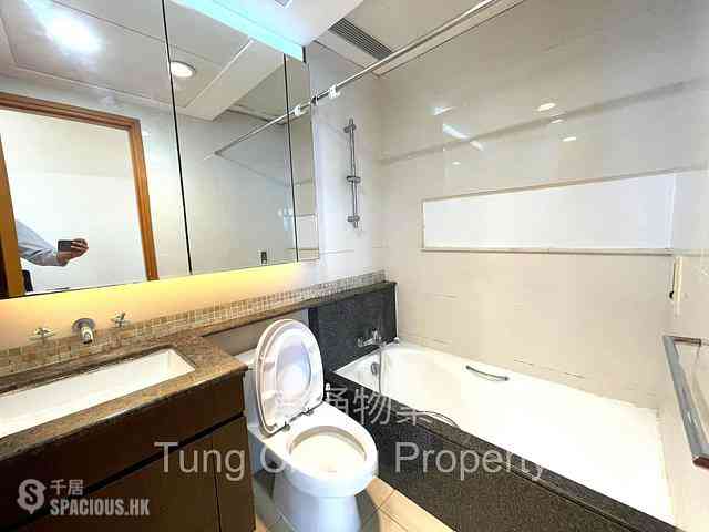 Tung Chung - Coastal Skyline Phase 4 Le Bleu Deux Block 2 07
