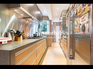Happy Valley - Ventris Place 08