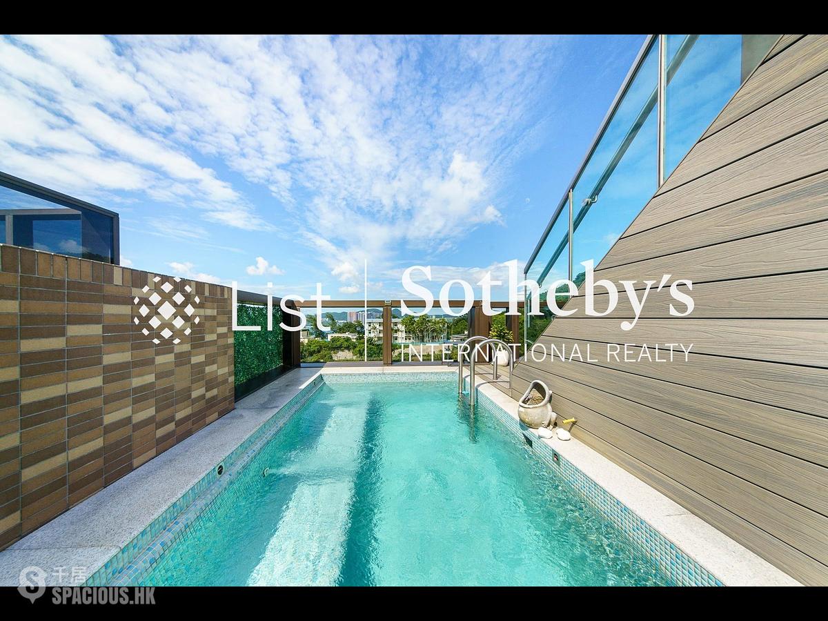 Shau Kei Wan - Island Garden 01