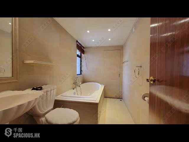 Tai Hang - Elm Tree Towers Block B 07