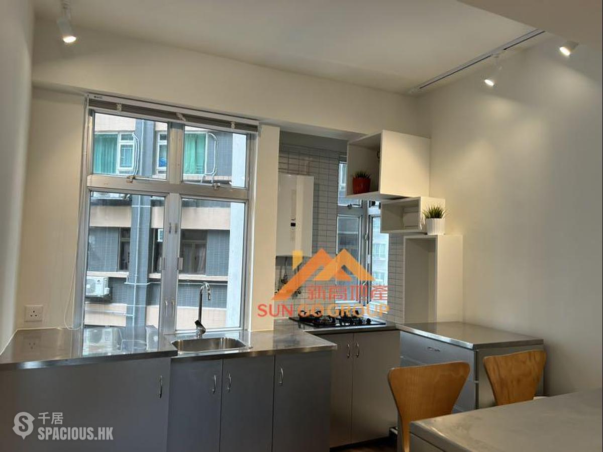 Mid Levels Central - Woodland Court 01
