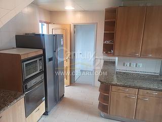Mid Levels Central - Fairlane Tower 04