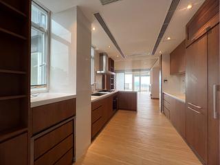 Chung Hom Kok - Hillgrove 06
