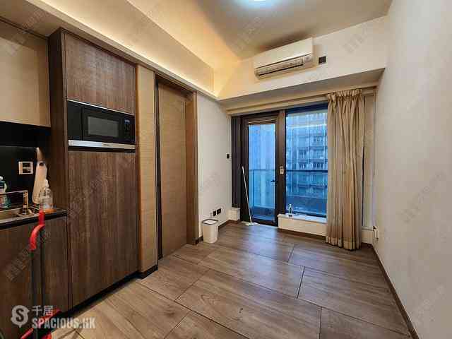 Sai Ying Pun - One・Artlane 01