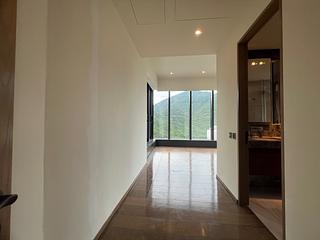 Chung Hom Kok - City Icon Block 1 04