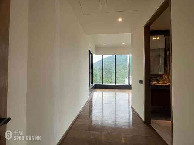 Chung Hom Kok - City Icon Block 1 04