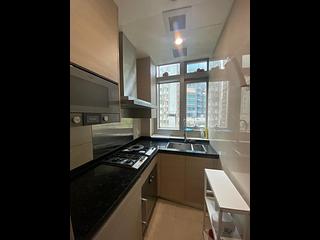 Wan Chai - The Avenue Phase 2 05