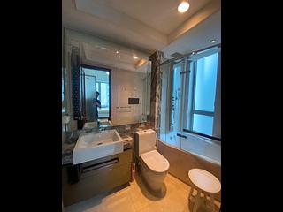 Wan Chai - The Avenue Phase 2 07