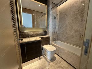 Wong Chuk Hang - The Southside Phase 2 La Marina 14