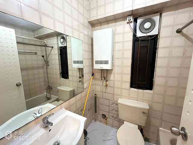Quarry Bay - Kornhill Block R 08
