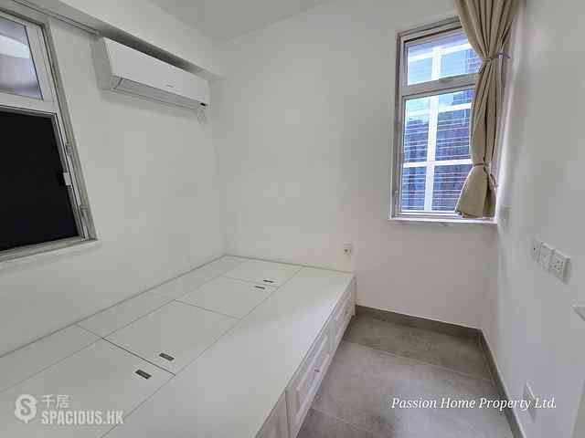 Quarry Bay - Ka Wing Building 05