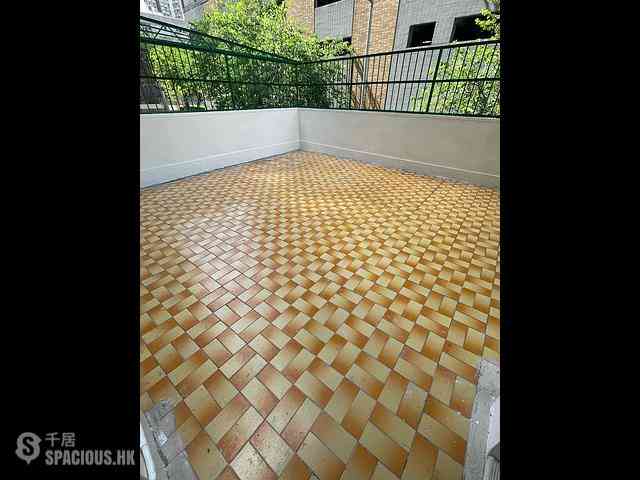 Sai Ying Pun - Wing Sing Court 01