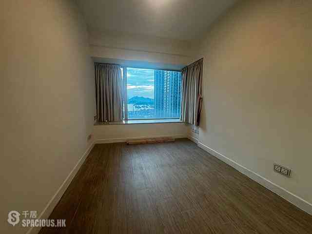 West Kowloon - The Waterfront Phase 2 Block 7 24
