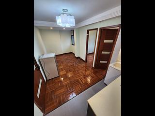 Sai Ying Pun - Fook Moon Building 04