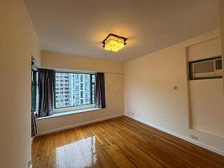 Mid Levels Central - Robinson Place Block 2 09