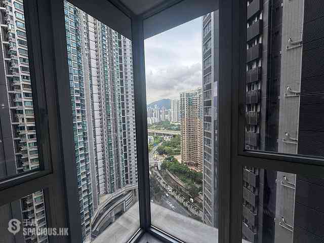Tai Kok Tsui - Imperial Cullinan Tower 6B 04