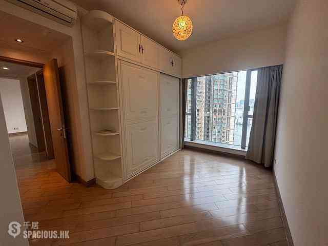 Yuen Long - Imperial Villas Phase 1 Block 3 02