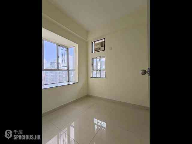 Sai Ying Pun - Wing Sing Court 01