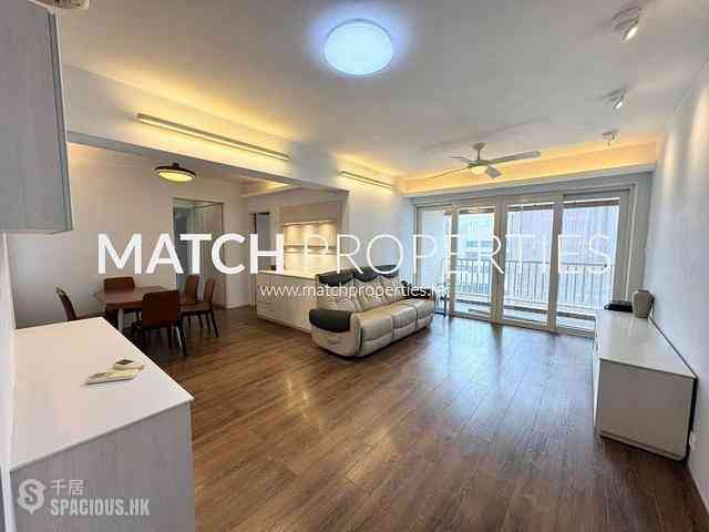 Mid Levels Central - Merry Court 01