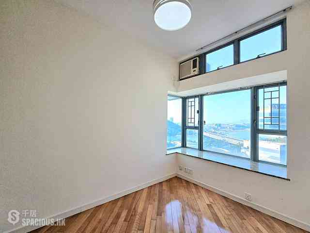 Tung Chung - Tung Chung Crescent 11