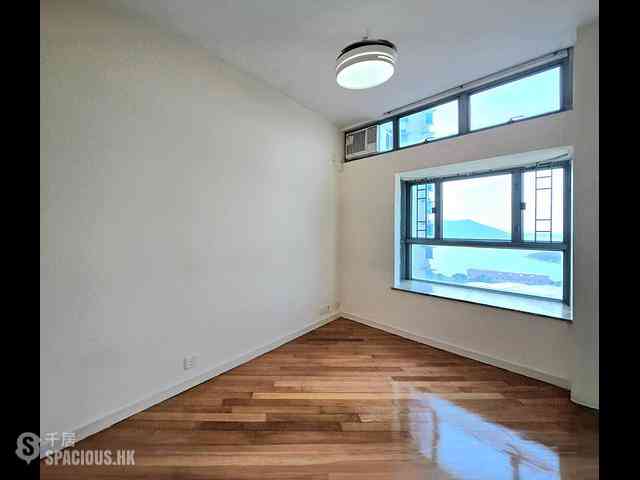 Tung Chung - Tung Chung Crescent 13
