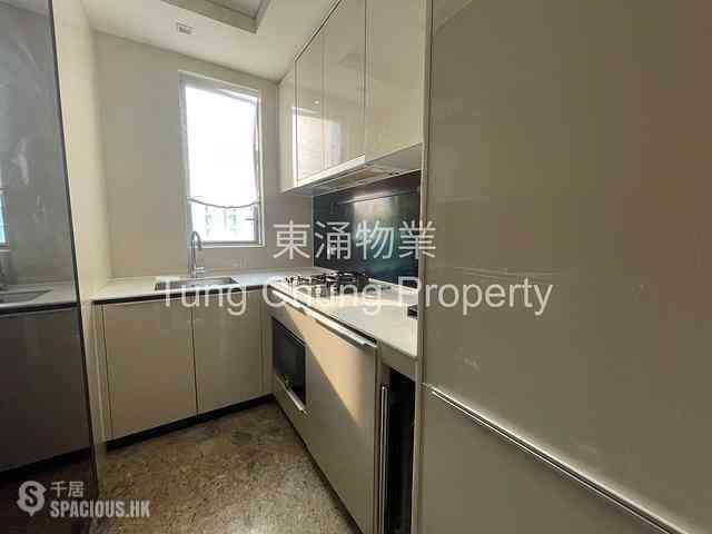 Tung Chung - Century Link Phase 1 Tower 6A 08