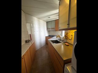 West Kowloon - Sorrento Phase 1 Block 6 11