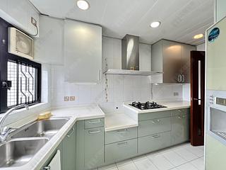Mid Levels Central - Birchwood Place 08