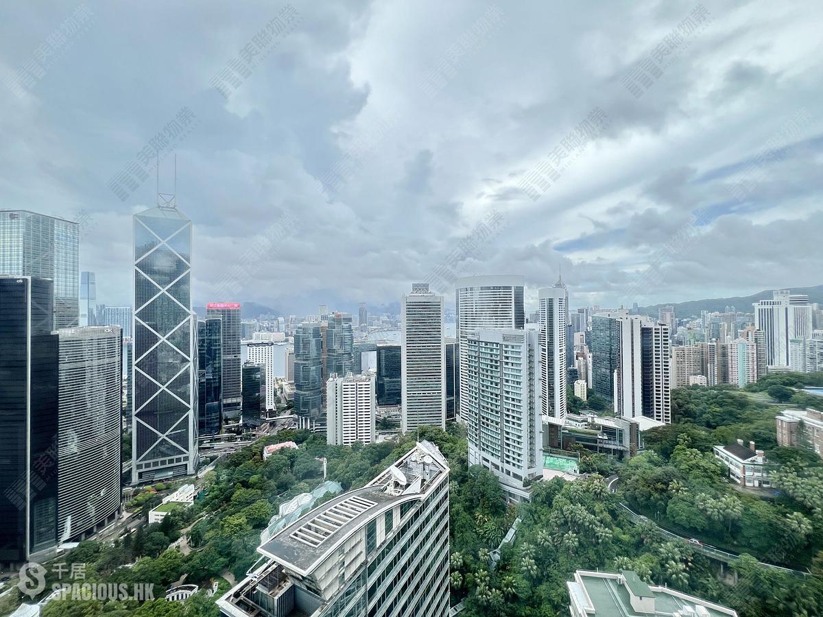 Mid Levels Central - Birchwood Place 01