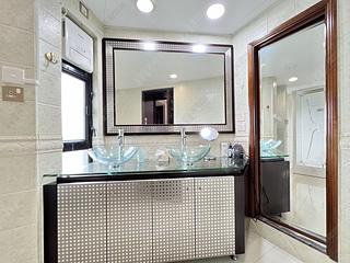 Mid Levels Central - Birchwood Place 12