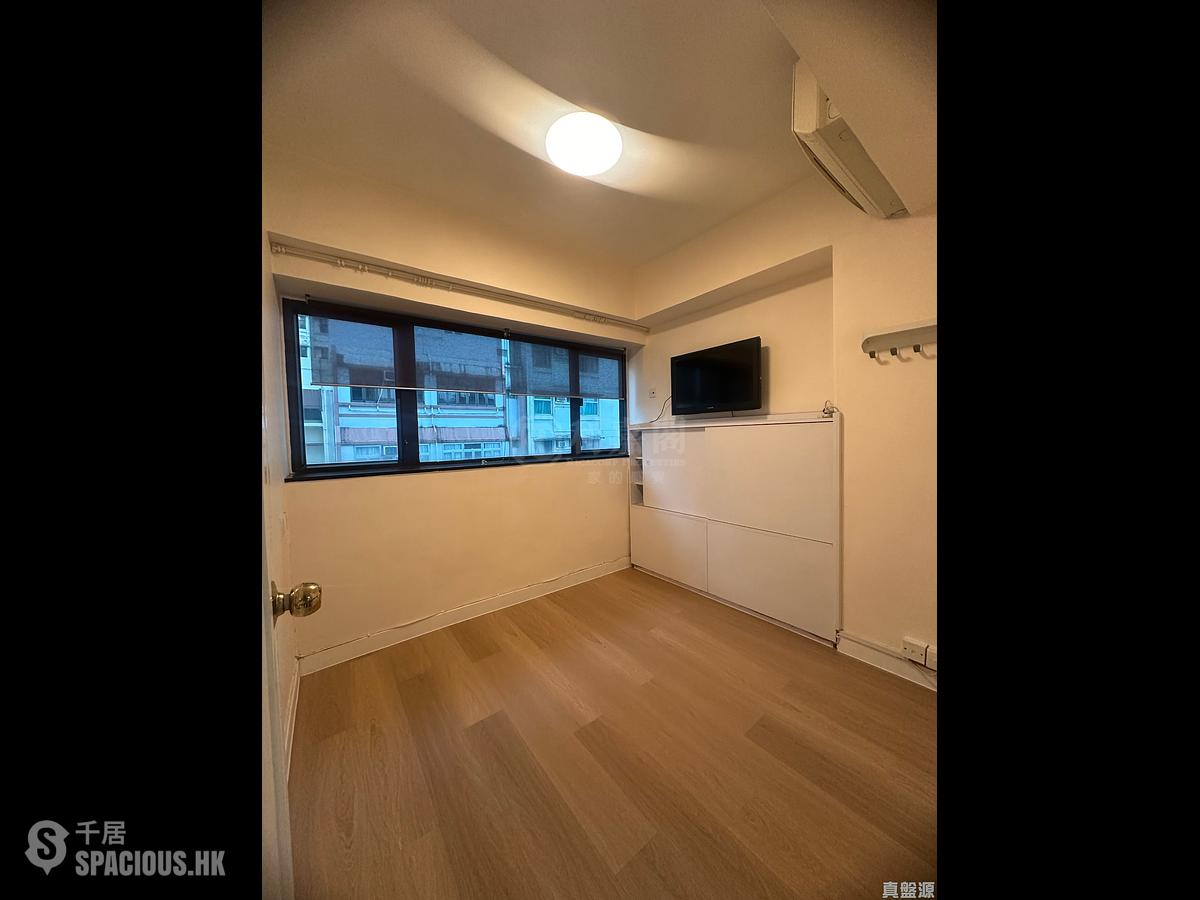 Happy Valley - 16-22, King Kwong Street 01