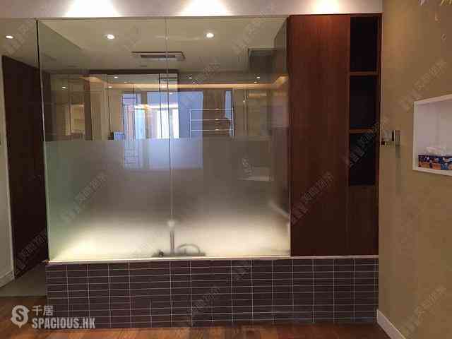 Causeway Bay - Bay View Mansion Block B 16