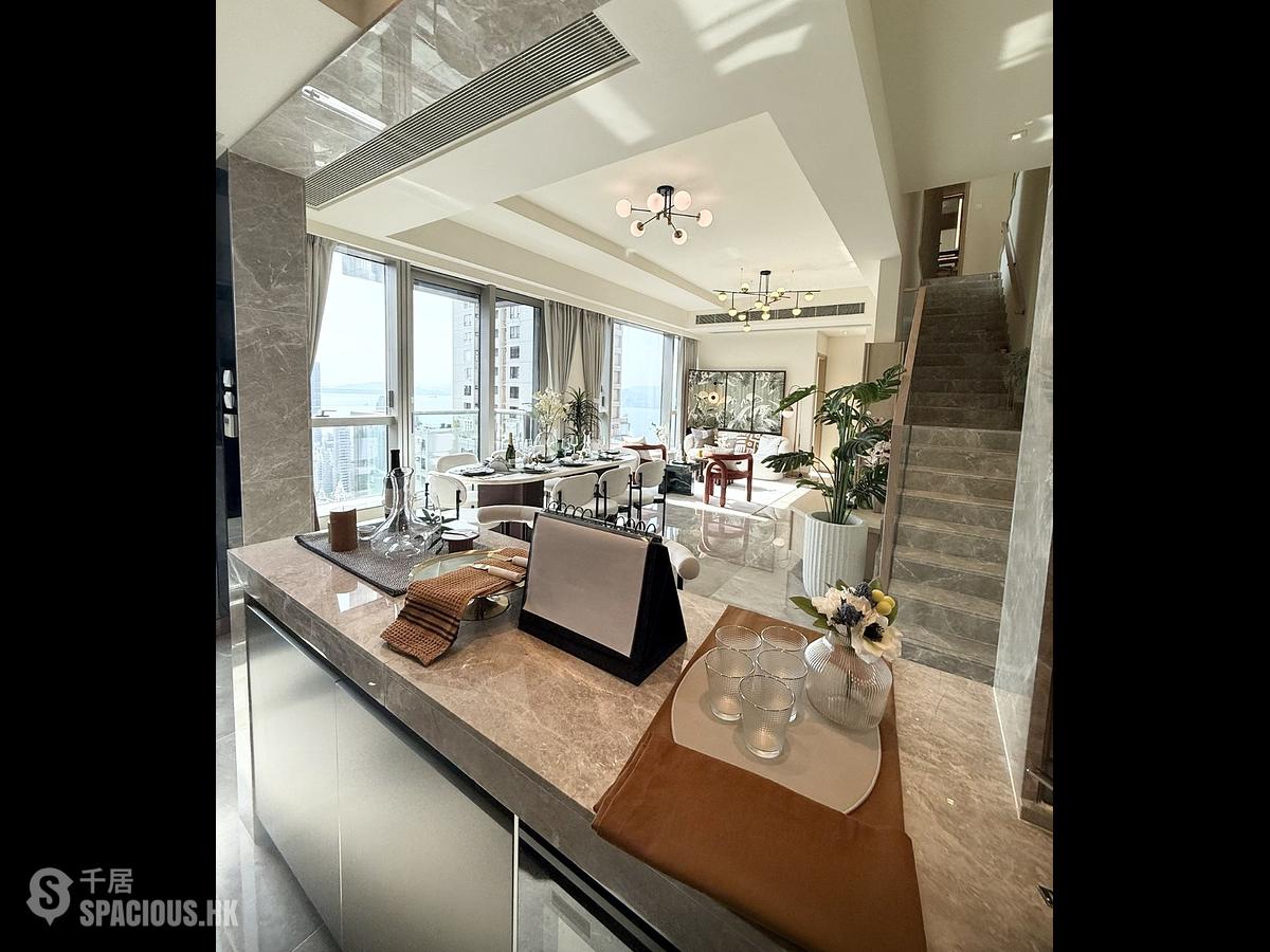 Mid Levels West - Babington Hill 01