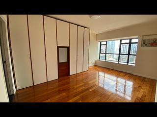 Mid Levels Central - The Grand Panorama Block 4 04