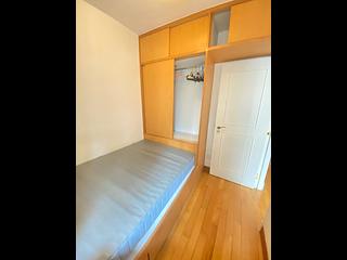 Sheung Wan - Queen's Terrace Block 2 03