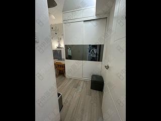 Sheung Wan - Queen's Terrace Block 1 09