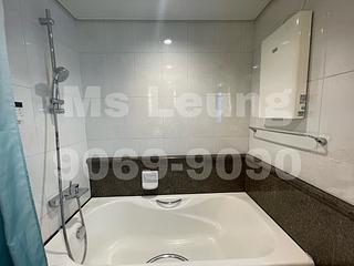 Mid Levels West - 80 Robinson Road 04