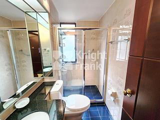 Causeway Bay - Fontana Gardens Block 22-25 10
